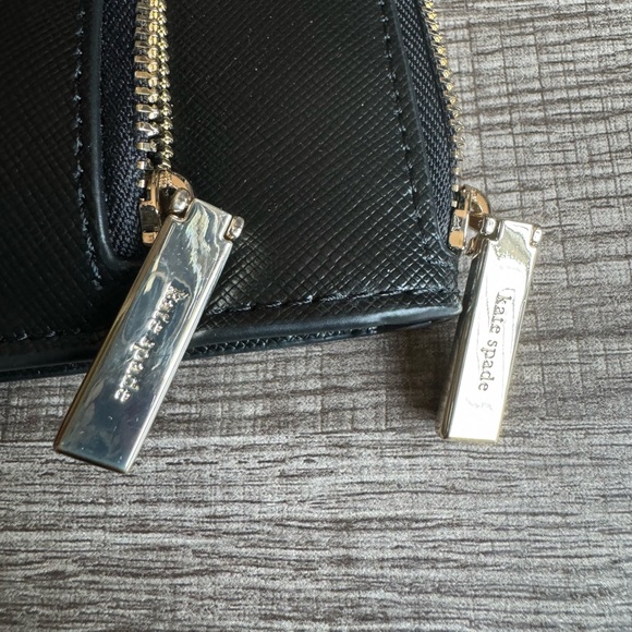 Kate Spade Wristlet - Picture 7 of 9
